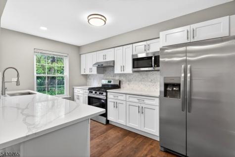 61 Freemont Court Franklin NJ 08873
