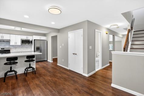 61 Freemont Court Franklin NJ 08873