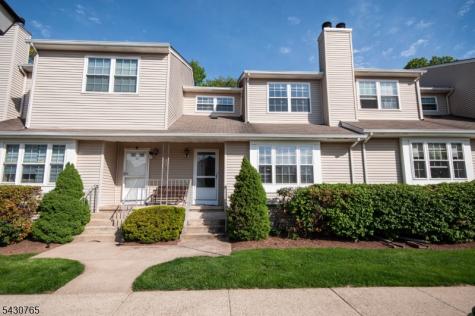 61 Freemont Court Franklin NJ 08873