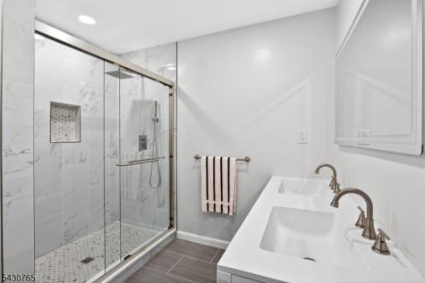 61 Freemont Court Franklin NJ 08873