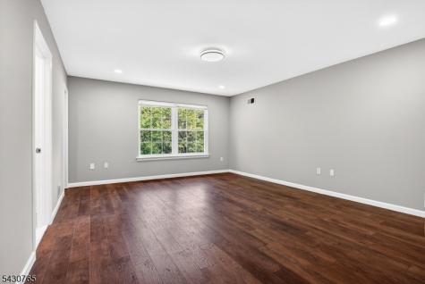 61 Freemont Court Franklin NJ 08873