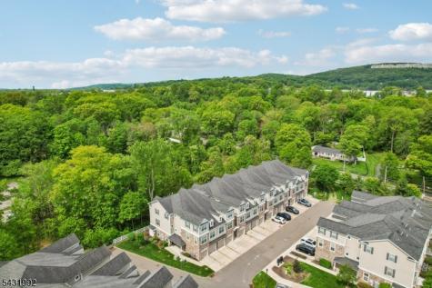 605 Lopez Lane Morris Plains NJ 07950