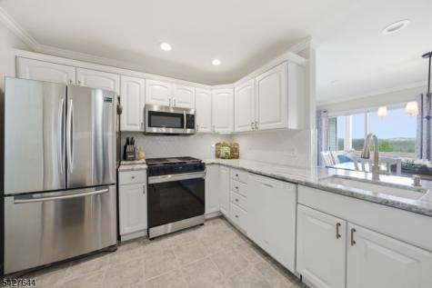 38 Bourne Circle Hardyston NJ 07419