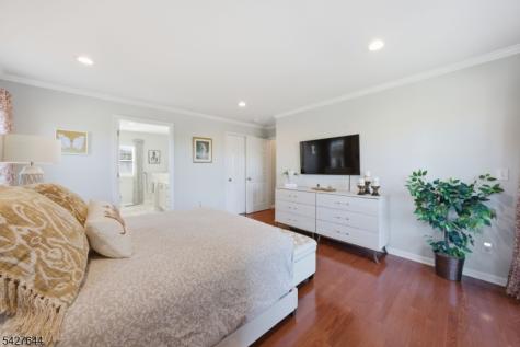 38 Bourne Circle Hardyston NJ 07419