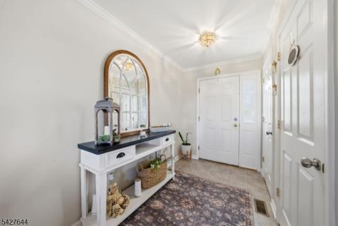 38 Bourne Circle Hardyston NJ 07419