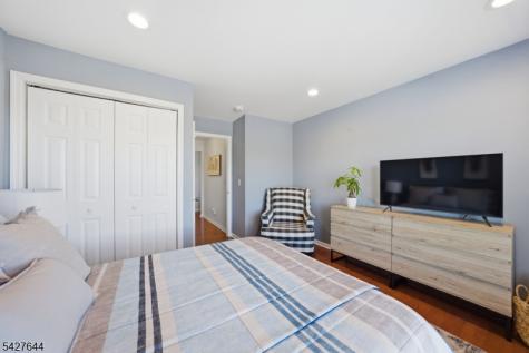 38 Bourne Circle Hardyston NJ 07419