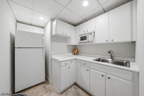 38 Bourne Circle Hardyston NJ 07419