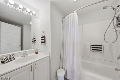 38 Bourne Circle Hardyston NJ 07419