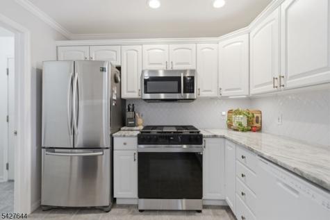 38 Bourne Circle Hardyston NJ 07419