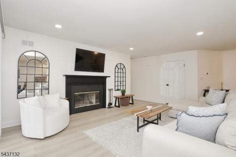 1 Tulip Crescent Little Falls NJ 07424