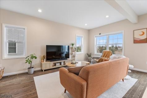 100 Valerie Drive Manville NJ 08835