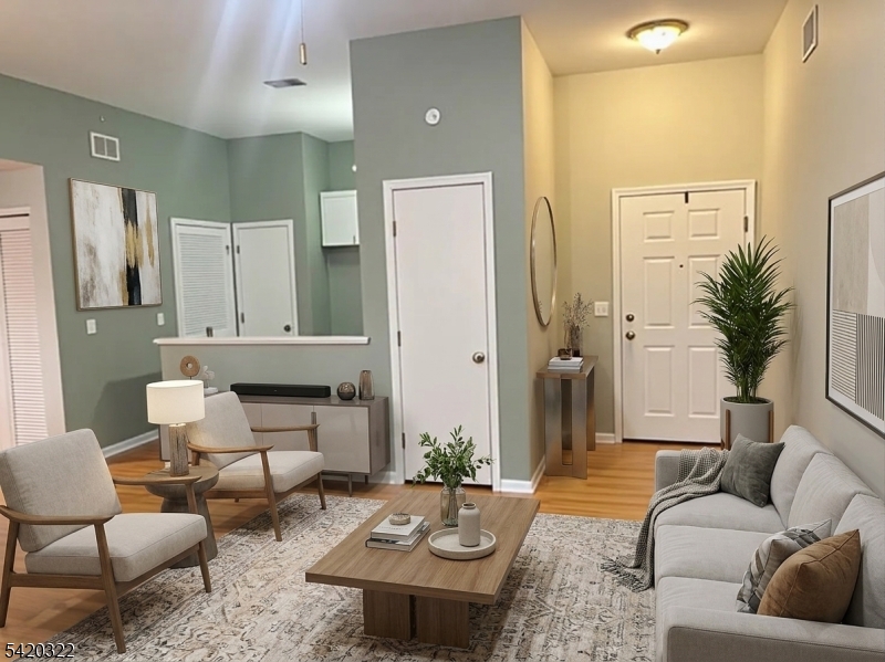 692 Honeybrook Circle Lopatcong NJ 08886