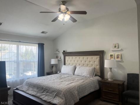 692 Honeybrook Circle Lopatcong NJ 08886