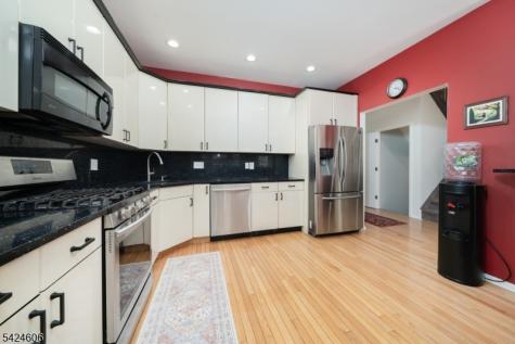 20 Pine Valley Road Livingston NJ 07039