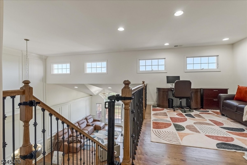 9 Rockhall Court Hardyston NJ 07419