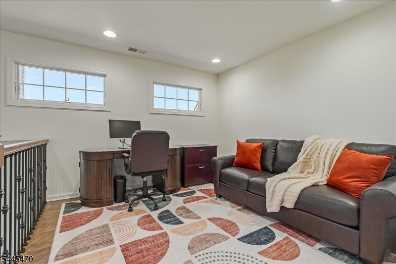 9 Rockhall Court Hardyston NJ 07419