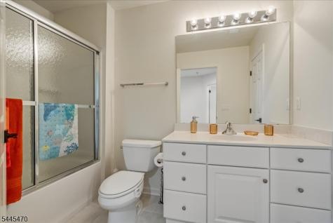 9 Rockhall Court Hardyston NJ 07419
