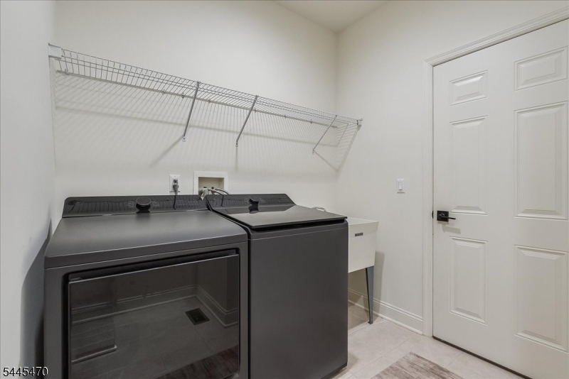 9 Rockhall Court Hardyston NJ 07419