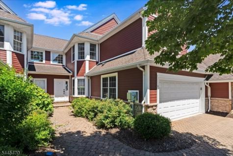 9 Rockhall Court Hardyston NJ 07419