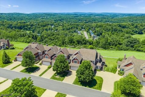 9 Rockhall Court Hardyston NJ 07419