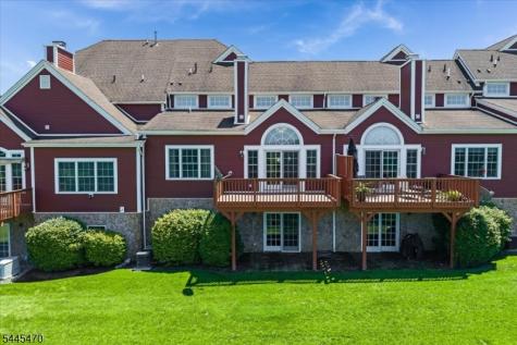 9 Rockhall Court Hardyston NJ 07419