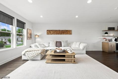 18 Blazingstar Way Allamuchy NJ 07840