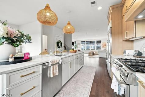 18 Blazingstar Way Allamuchy NJ 07840