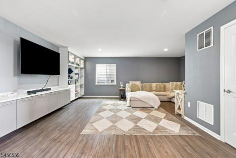 18 Blazingstar Way Allamuchy NJ 07840