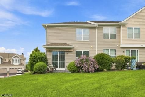 18 Blazingstar Way Allamuchy NJ 07840
