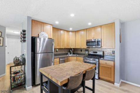 808 Breckenridge Drive Branchburg NJ 08876