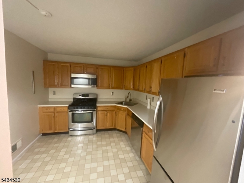 106 Amethyst Way Franklin NJ 08823