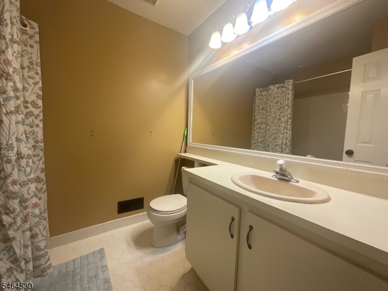 106 Amethyst Way Franklin NJ 08823