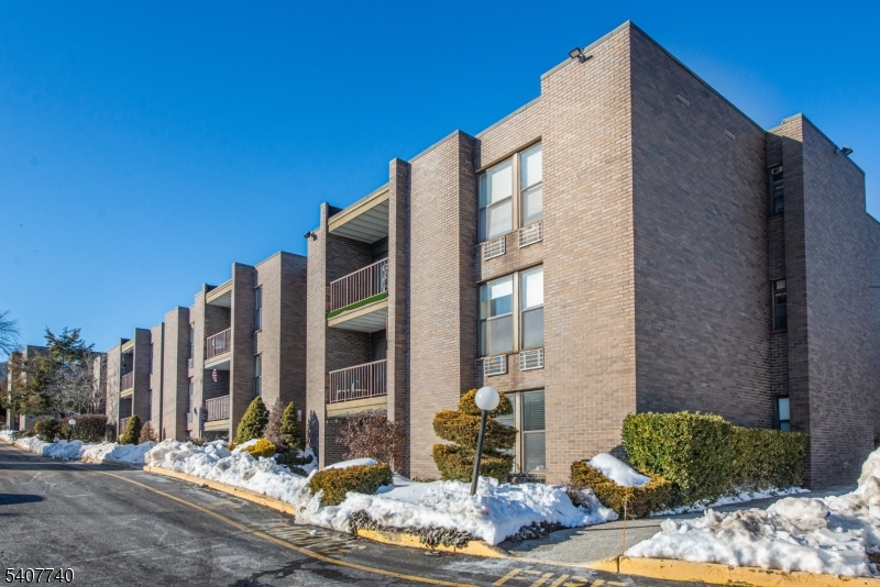 355 River Road Nutley NJ 07110