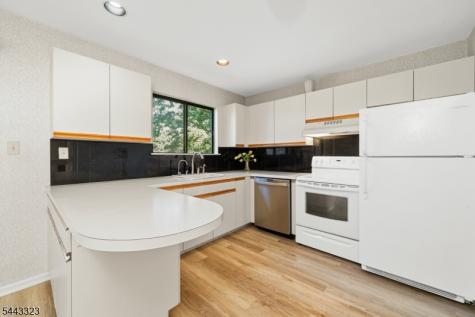 569 Dell Place Stanhope NJ 07874