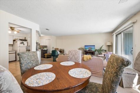 73 Drake Lane Roxbury NJ 07852