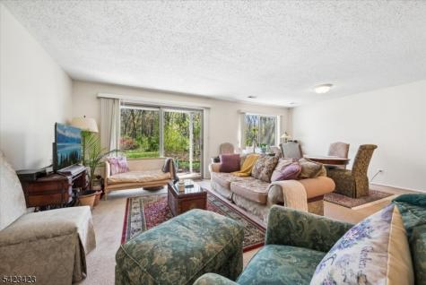 73 Drake Lane Roxbury NJ 07852