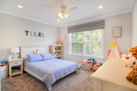 11 Queens Lane Wayne NJ 07470