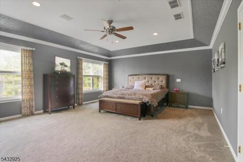 11 Queens Lane Wayne NJ 07470