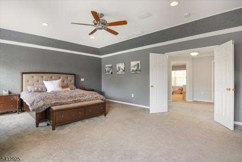 11 Queens Lane Wayne NJ 07470