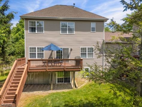11 Queens Lane Wayne NJ 07470