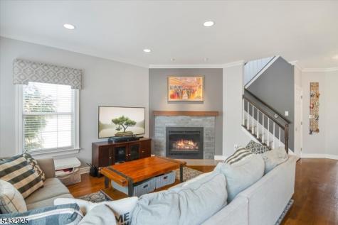 11 Queens Lane Wayne NJ 07470