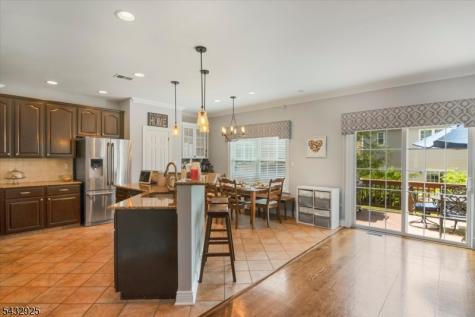 11 Queens Lane Wayne NJ 07470