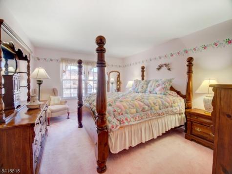 47 Autumn Court Roxbury NJ 07852