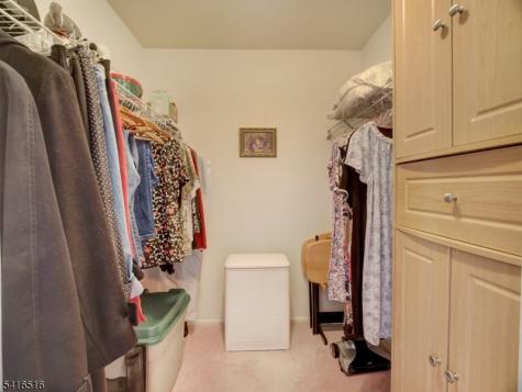 47 Autumn Court Roxbury NJ 07852