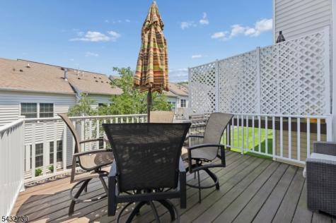 8 Yorktown Lane Totowa NJ 07512