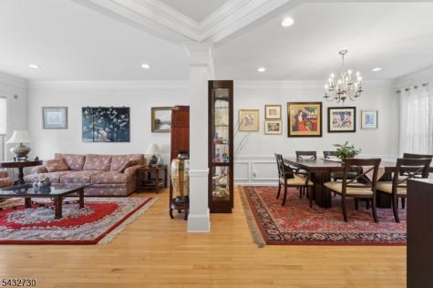 8 Yorktown Lane Totowa NJ 07512
