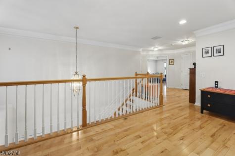8 Yorktown Lane Totowa NJ 07512