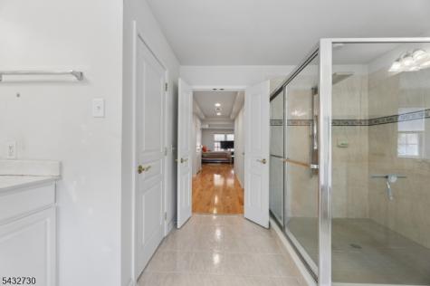 8 Yorktown Lane Totowa NJ 07512