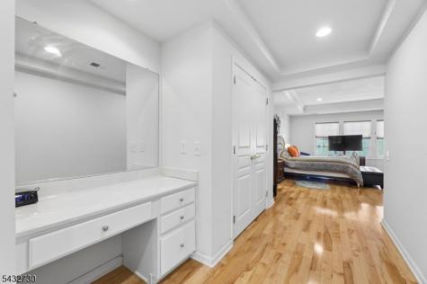 8 Yorktown Lane Totowa NJ 07512