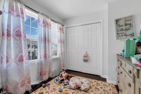 19 Clarion Lane Newark NJ 07103